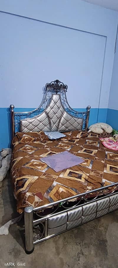 king size Bed For sell