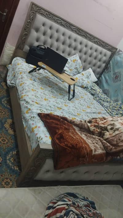 king size bed 4 sale