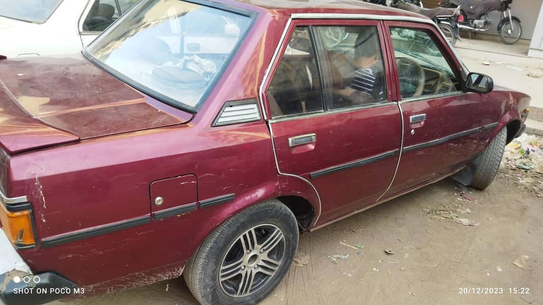 Corolla 80s moddle 3