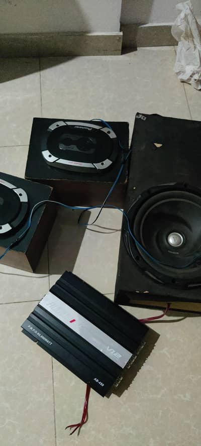 Pioneer Speakers, Kenwood Woofer & Amp 1 month use only grande car