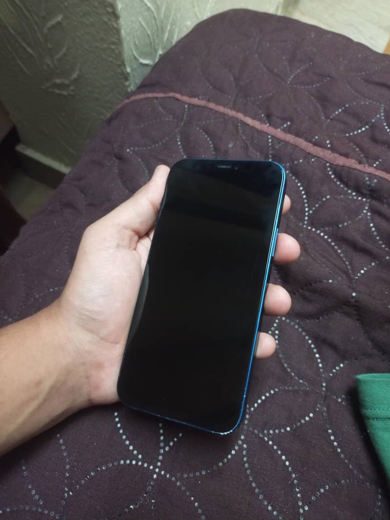 Apple iPhone 12 1