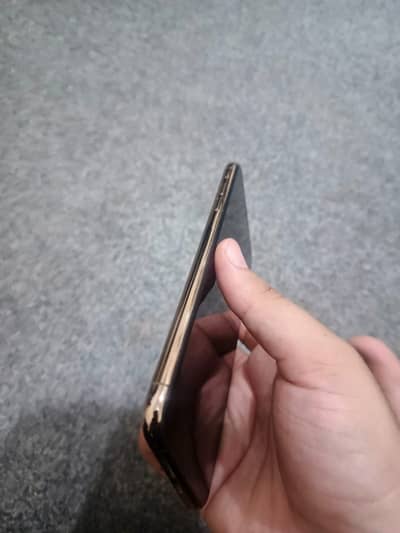 Apple iPhone XS Max pta approve 10/10 golden colour
