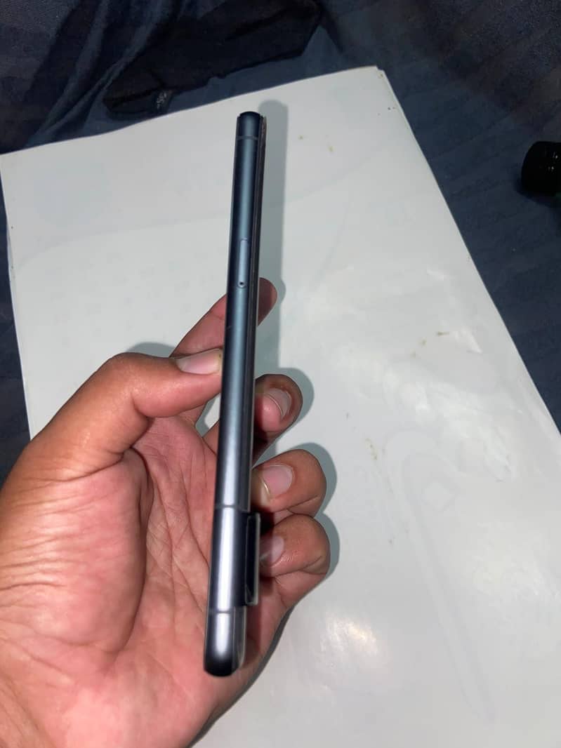 Google Pixel 7 4