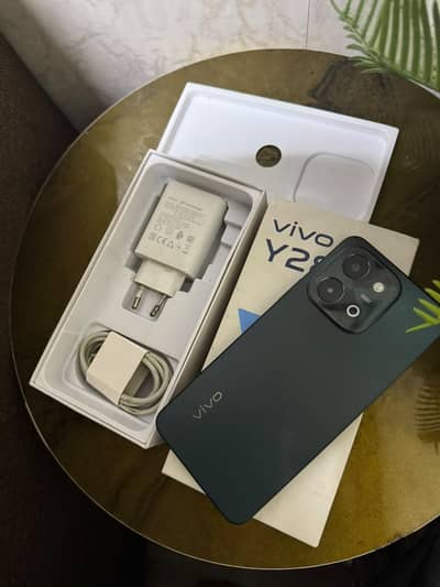 Vivo Y28 official pta approved 8/128 with box and charger
