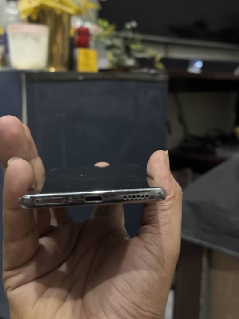 Tecno CAMON 40 Pro 1