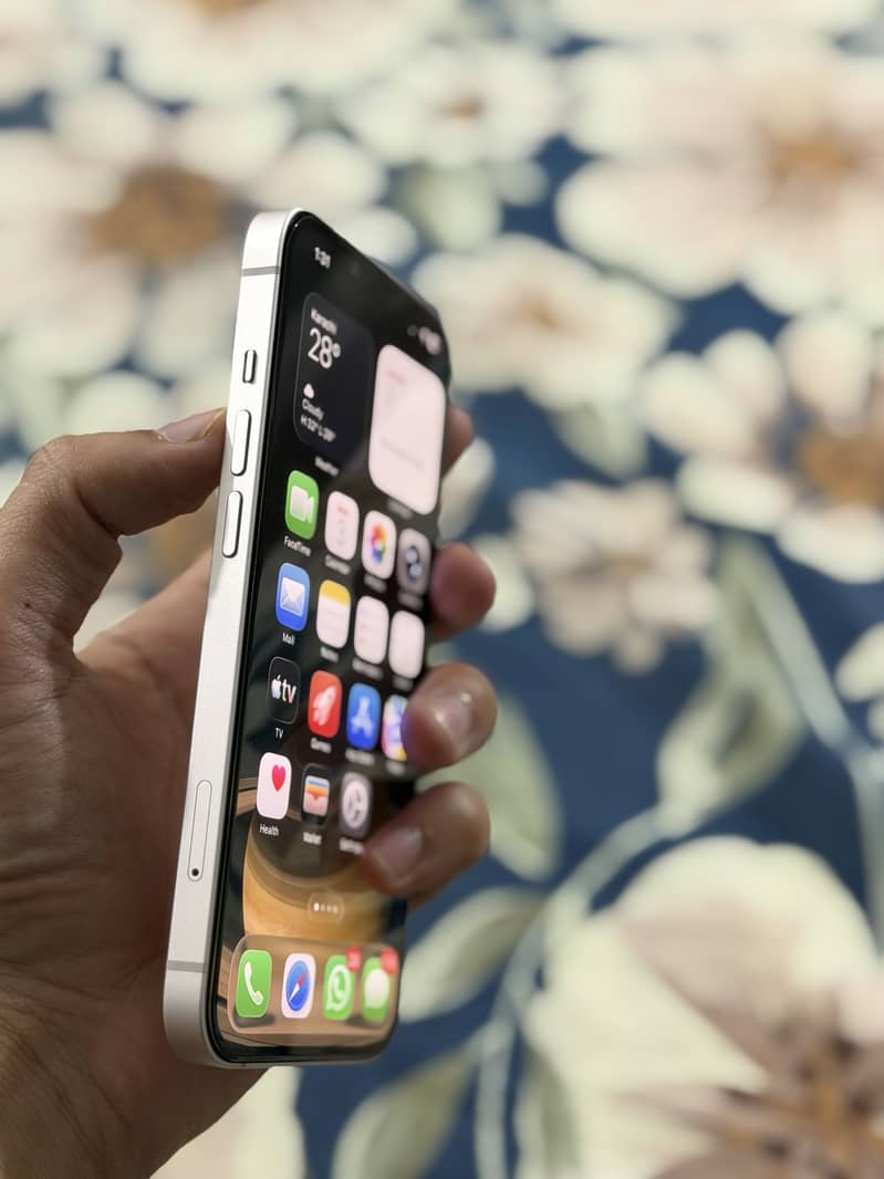 Apple iPhone 13 | PTA Approved | Factory Unlocked | Excellent Conditio 5