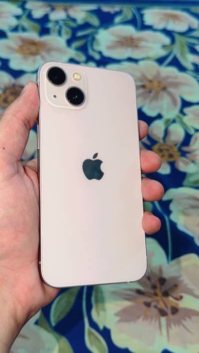 Apple iPhone 13