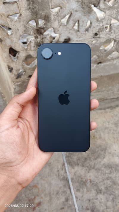 Apple iPhone 16e
