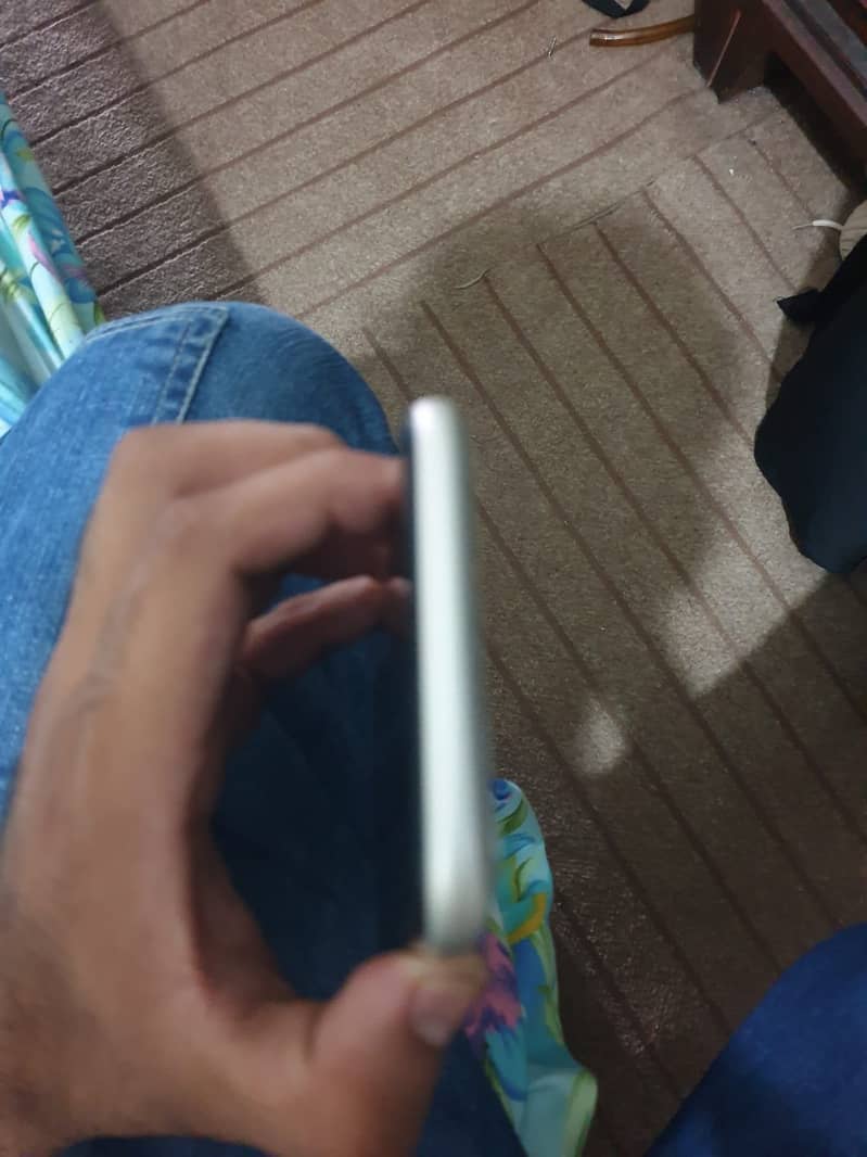 Apple iPhone 11 6