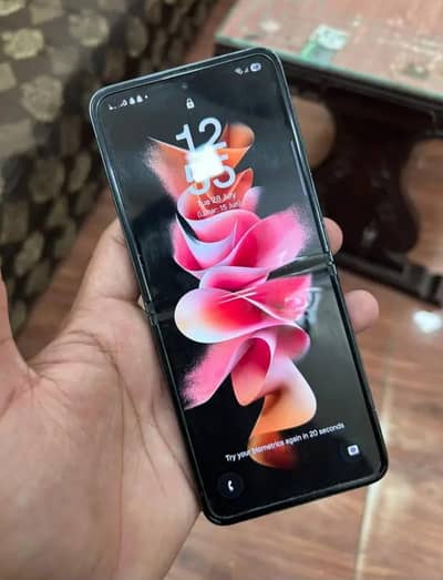 Samsung Mobile Z Flip 3