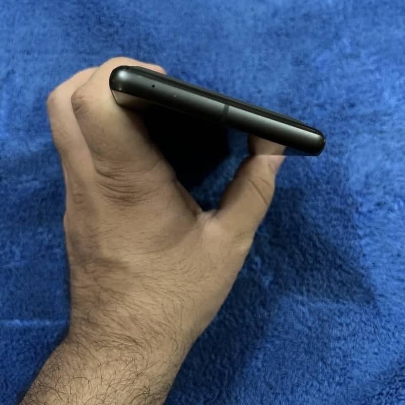 Google Pixel 7 4