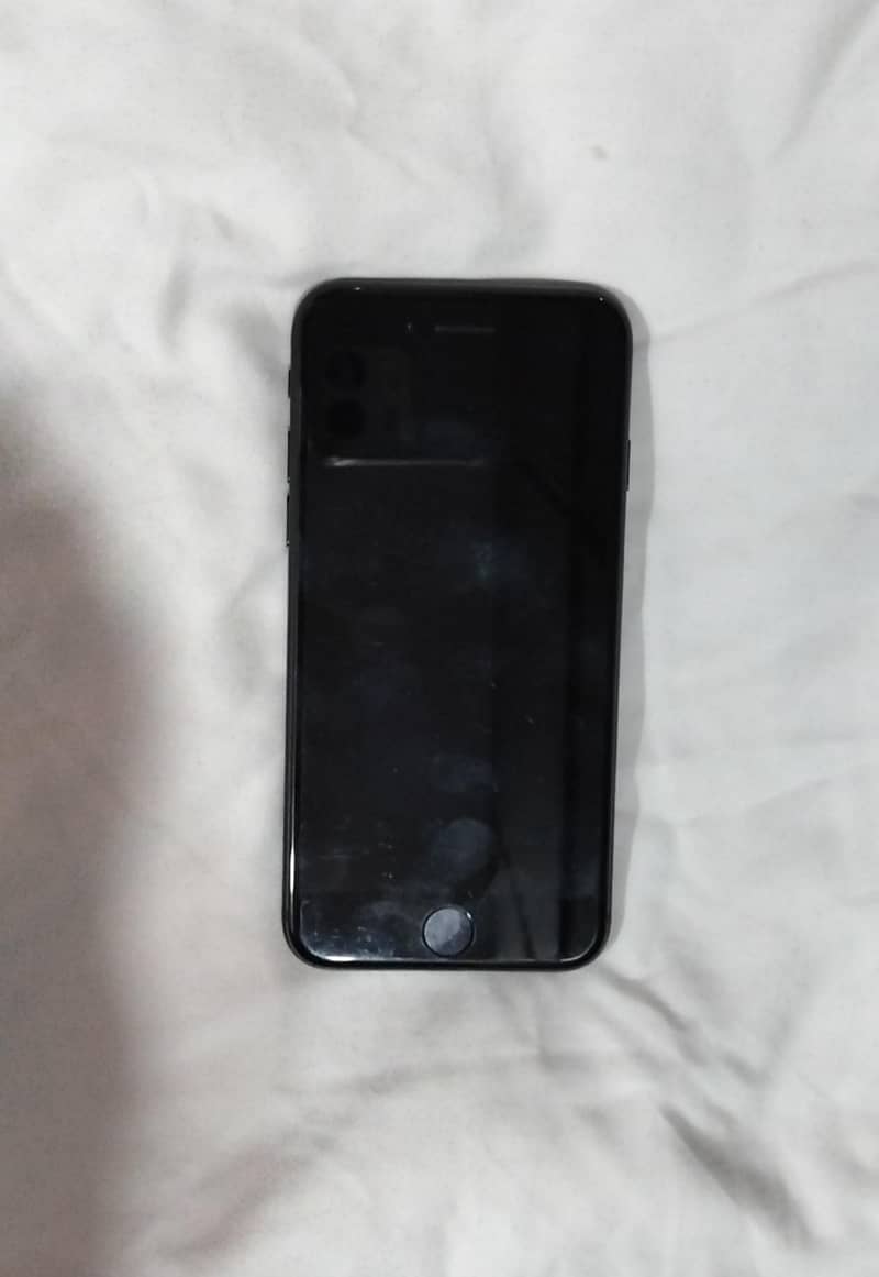 Apple iPhone 7 1