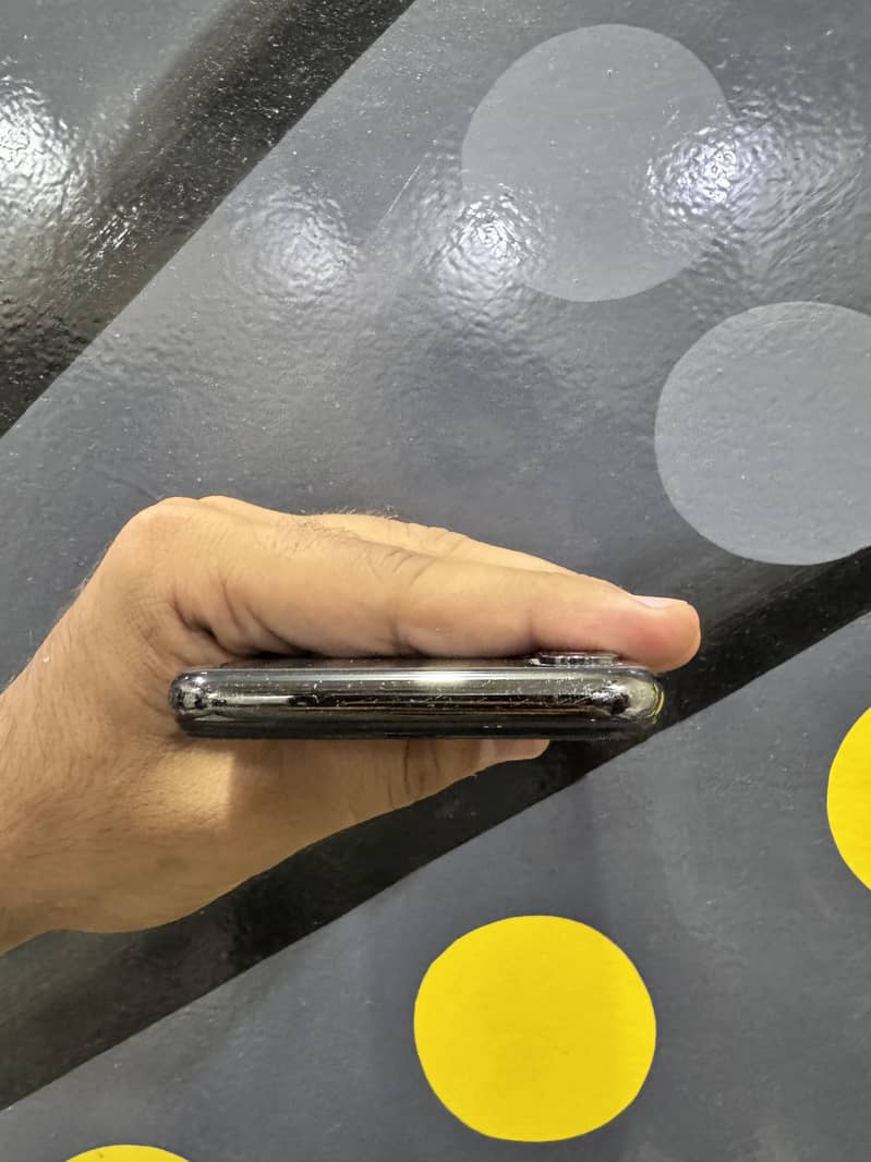Apple iPhone X 2