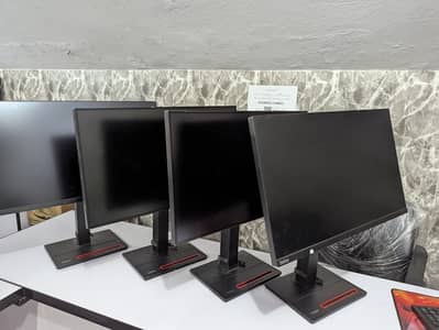 Samsung LS32D85K or Lenovo T27h-30