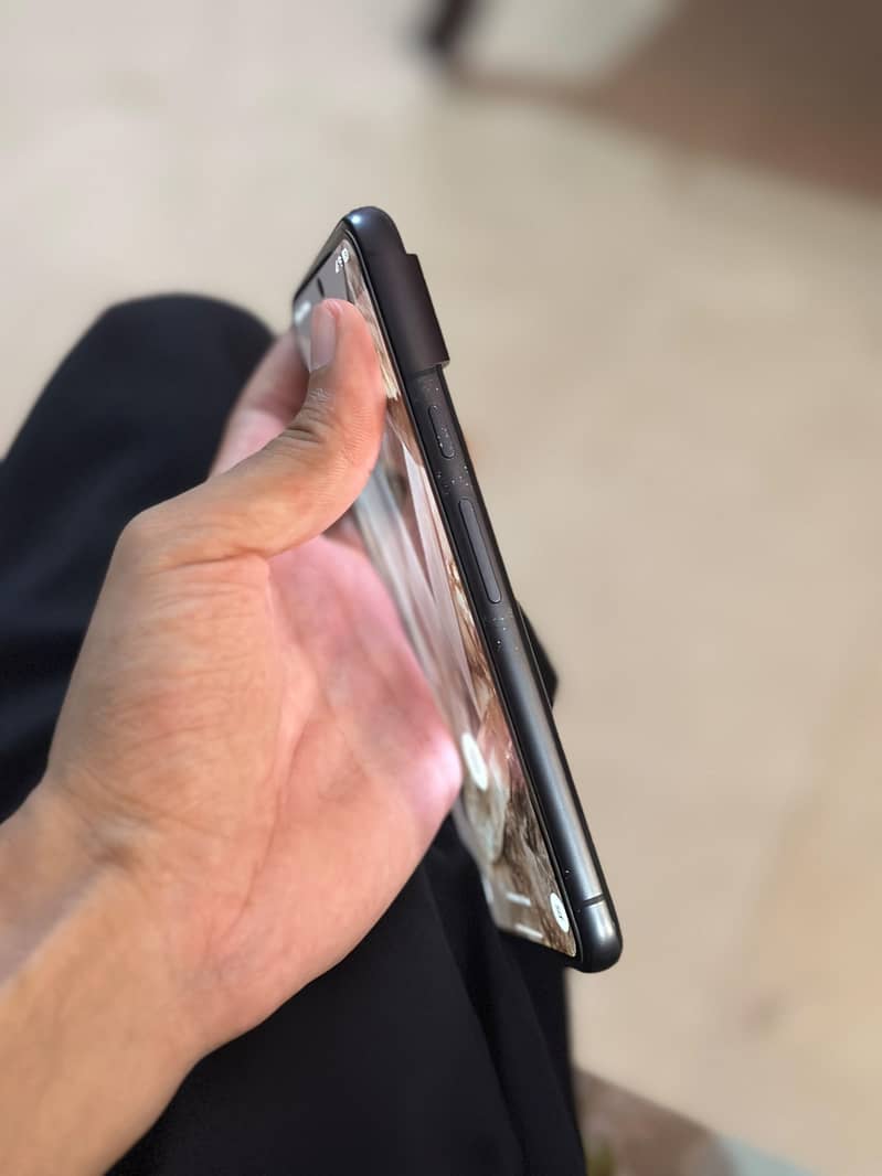Google Pixel 8 4