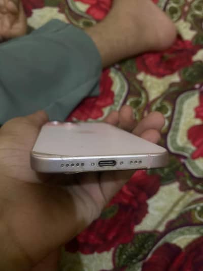 Apple iPhone 15