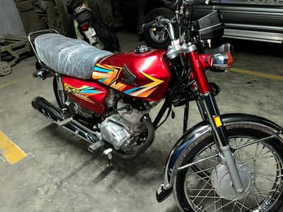 Honda 125  model 2026 red 03222281023