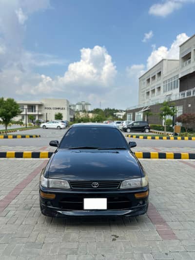 Toyota Corolla GLi 1.6 Indus 1999 Special Edition