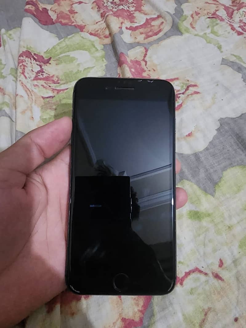Apple iPhone 8 Plus 1
