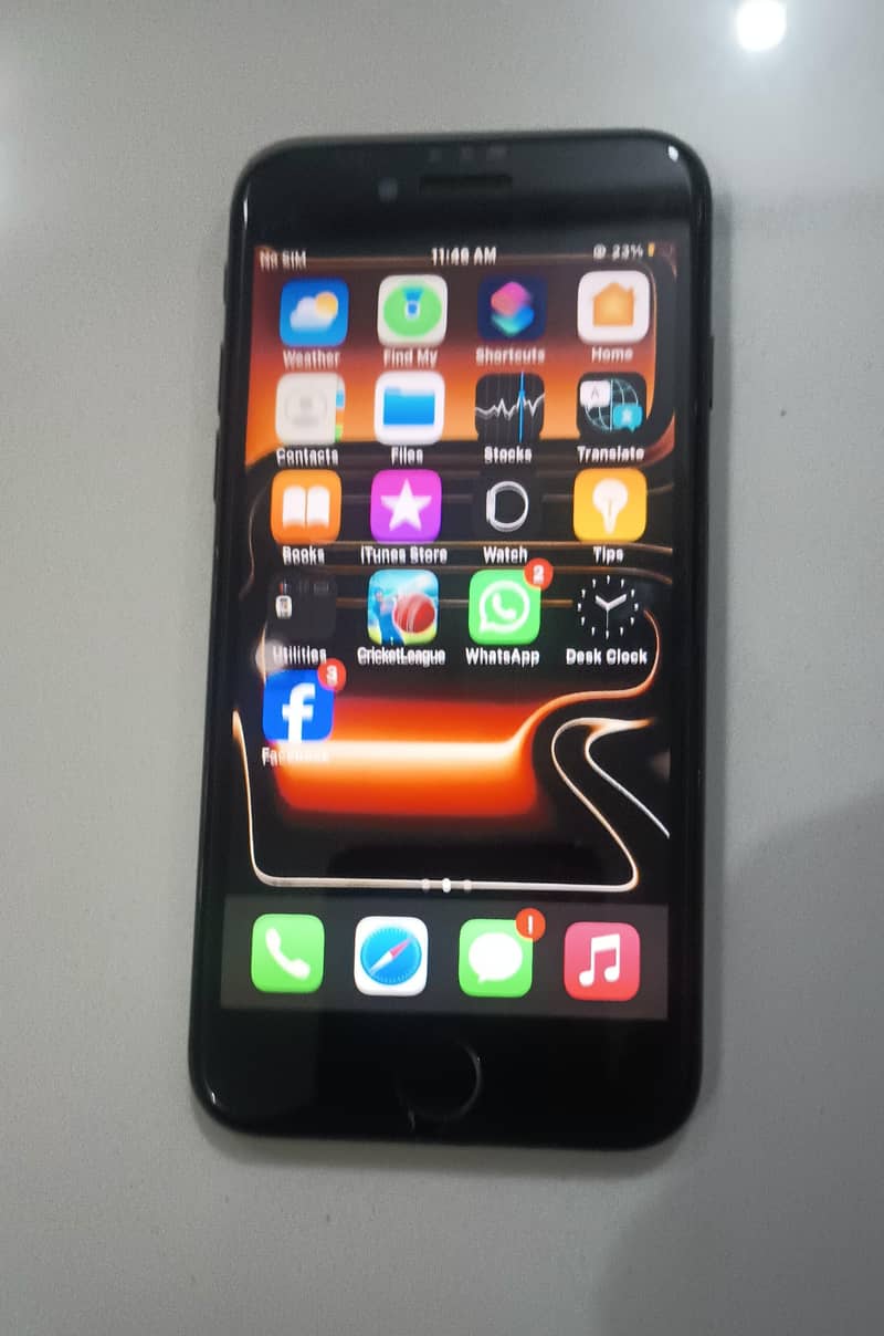 Apple iPhone 7 0