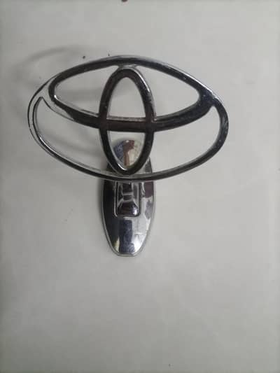 Toyota  logo (hood ornament)