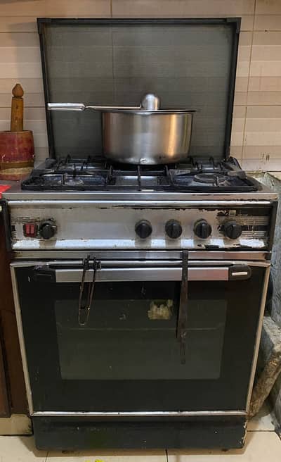 Gas Cooking Range with Oven – Fully Working – Good Condition