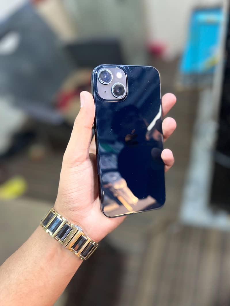 Apple iPhone 13 0