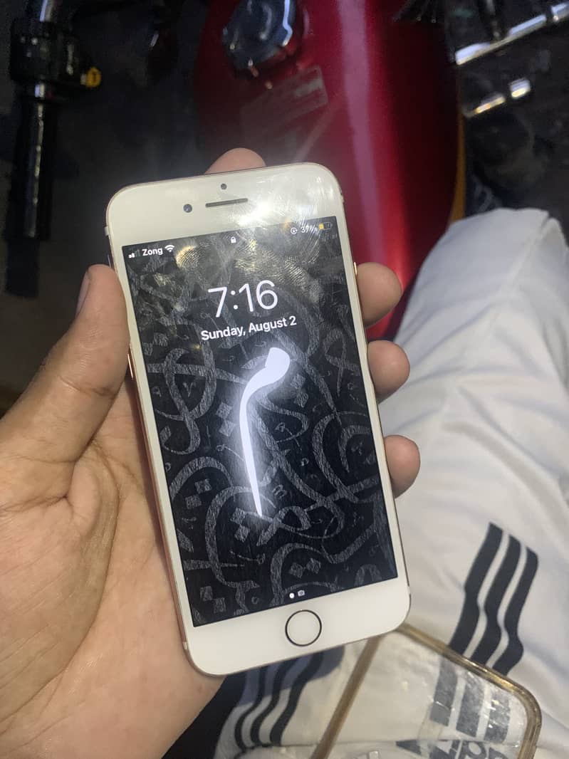 Apple iPhone 7 4