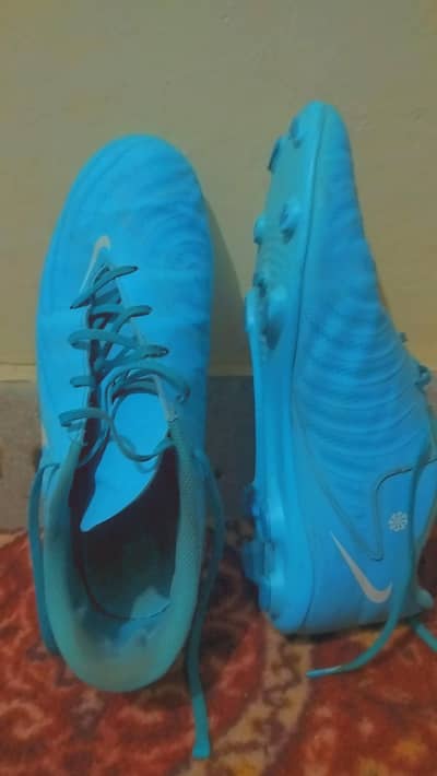 nike mercurial phantom gx