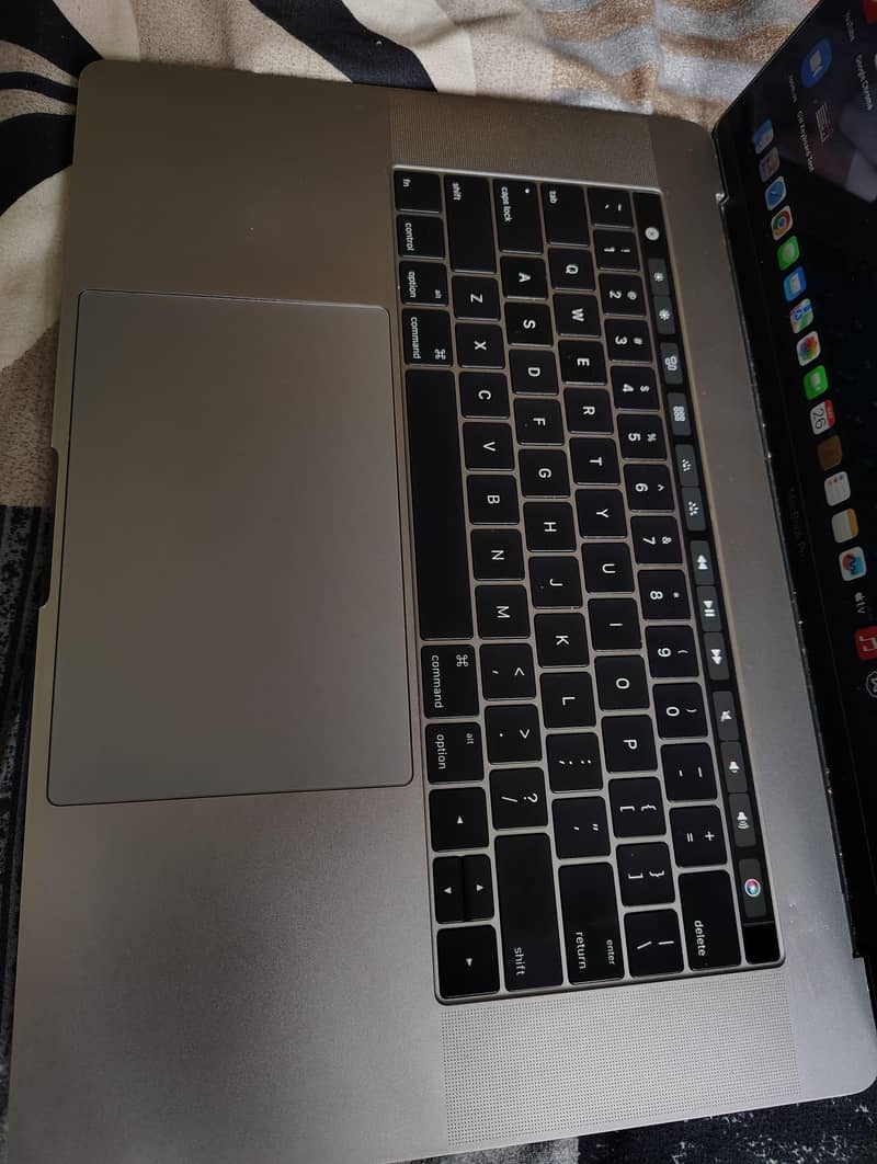 macbook pro2017 0