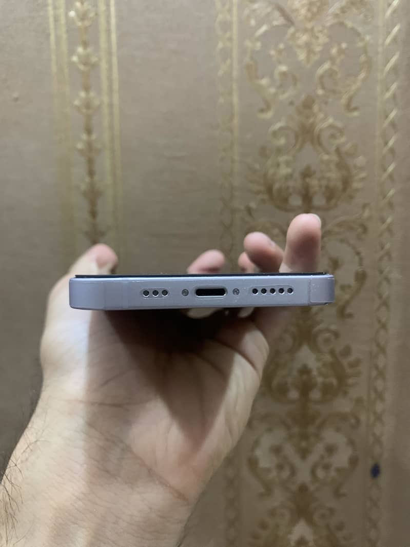 Apple iPhone 14 5