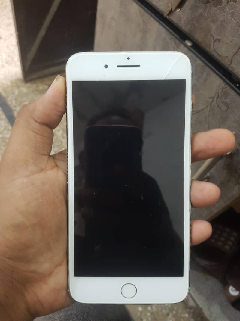 Apple iPhone 8 Plus 1