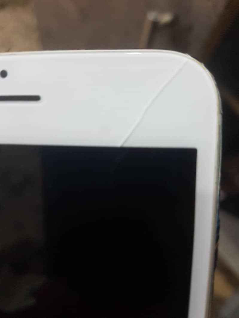 Apple iPhone 8 Plus 5