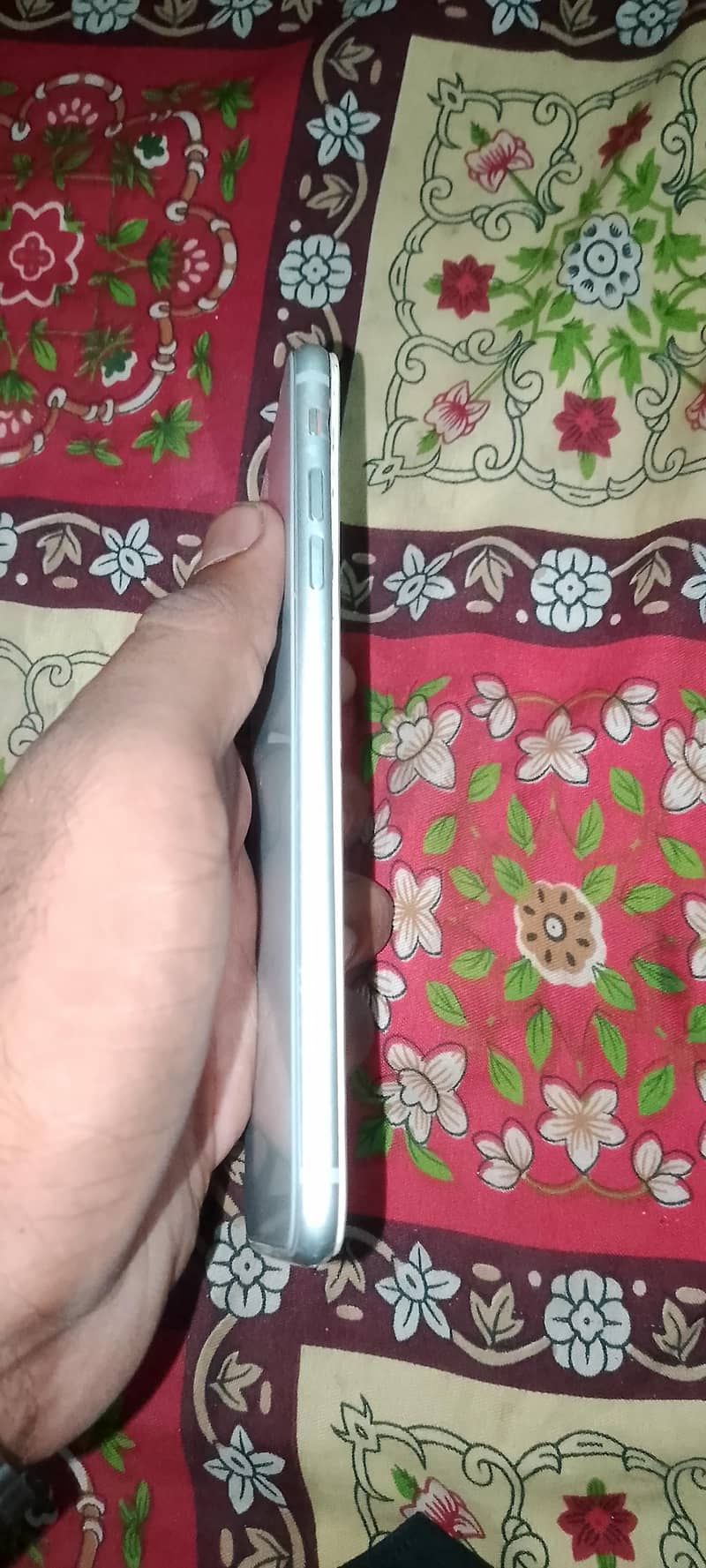 Apple iPhone 8 Plus 4