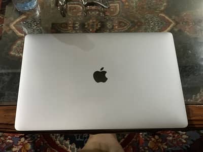 Macbook 2018 15 inch touchbar