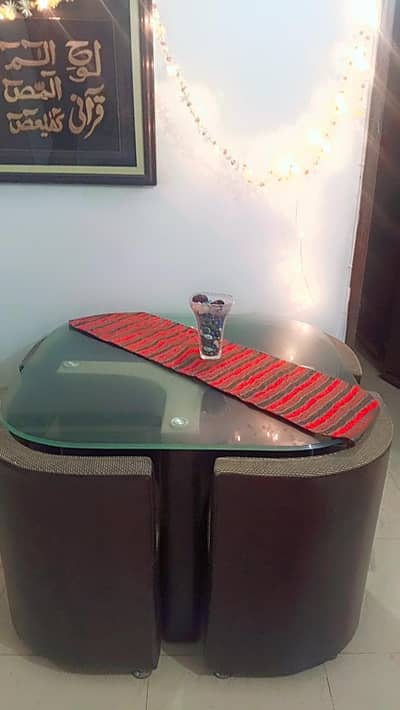 4 seater dining table