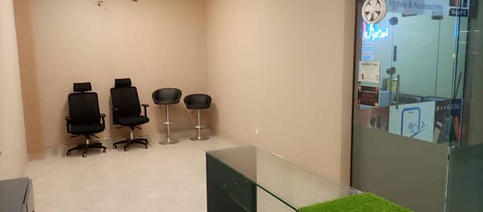 Prime Commercial Ground Floor Shop for Rent Ideal for Mobile Business