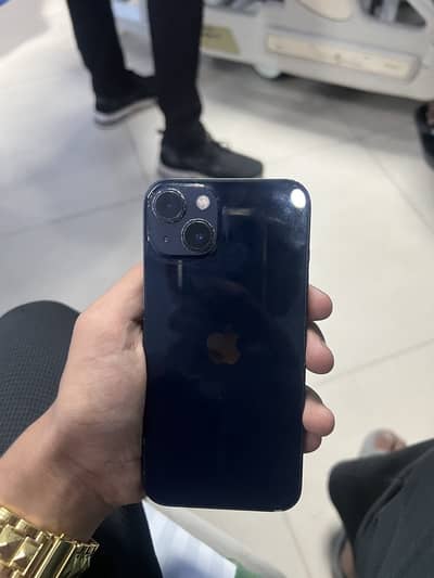 Apple iPhone 13