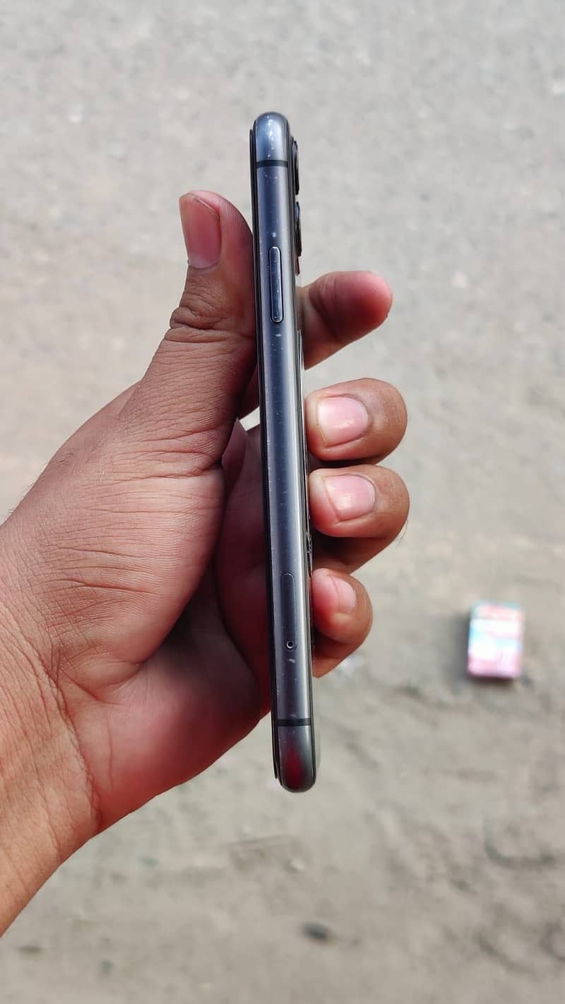 Apple iPhone 11 6