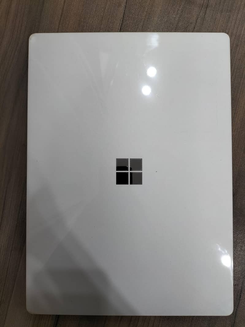 Surface Laptop 2 3