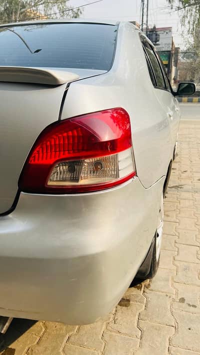 Toyota Belta 2006