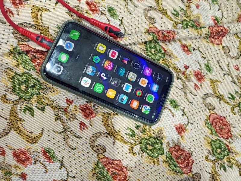 Apple iPhone 11 2