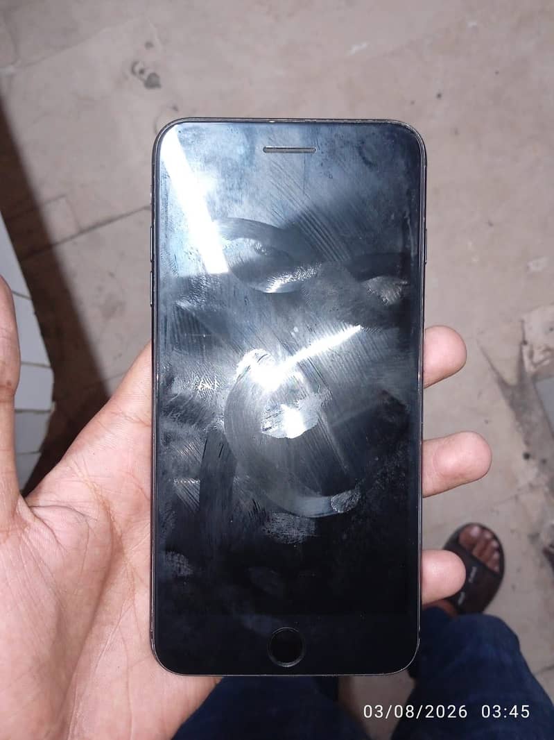 Apple iPhone 7 Plus 4