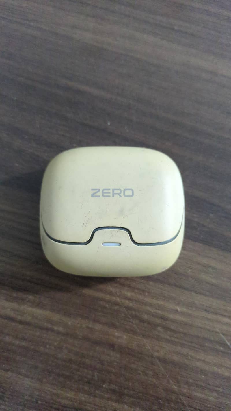 Earbuds 0