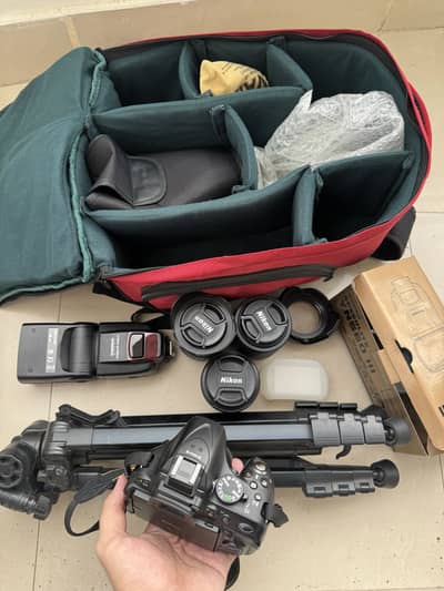 Nikon D5200 DSLR with lens: 18-55mm, 50mm, 55-200mm | Complete Kit