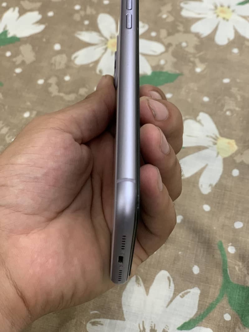 Apple iPhone 11 1
