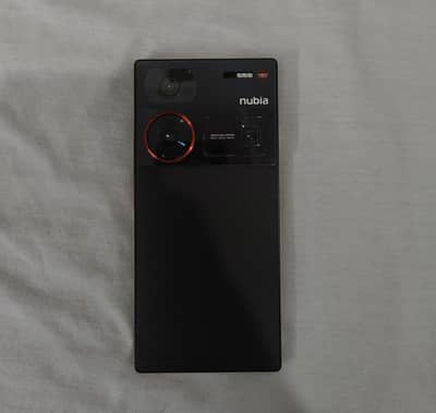 Nubia Z60 Ultra 16GB/512GB | Snapdragon 8 Gen 3 | 9/10 Condition