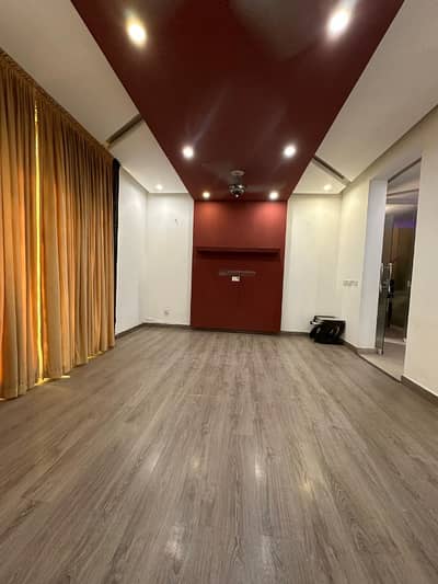 4 bed 10 Marla Lower Portion Available For Rent