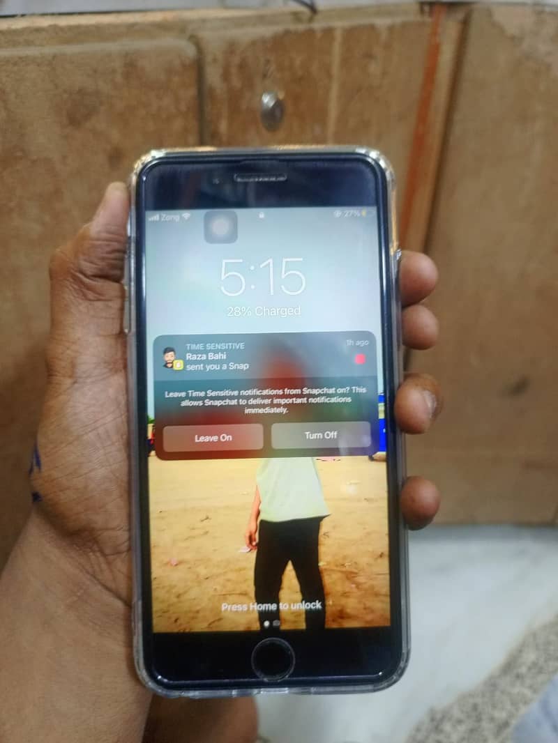 Apple iPhone 7 Plus 1