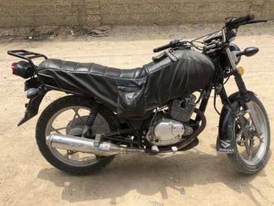 Suzuki GS 150 2019